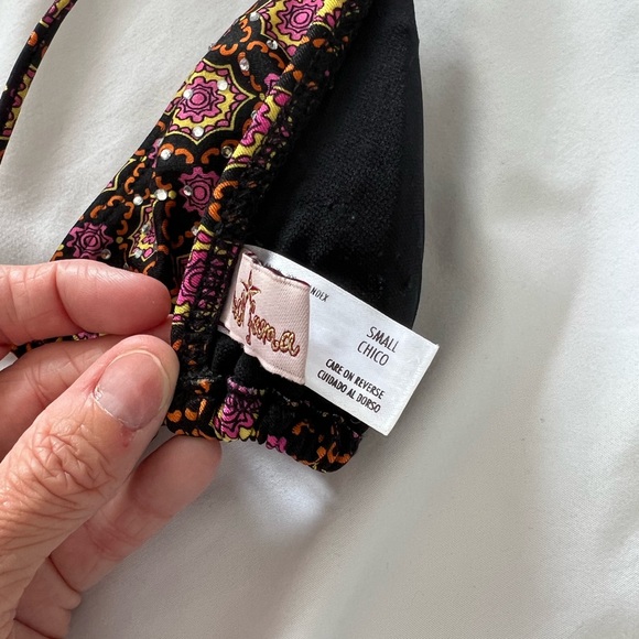 Lulu fama euc triangle top small - Picture 4 of 5